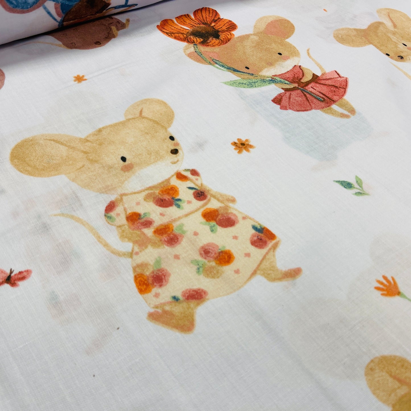 100% Kokvilnas audums - peles 125 g/m²