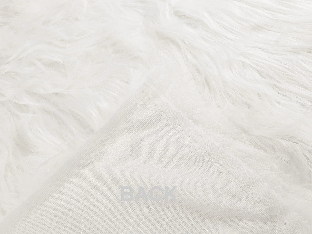 Mākslīgā kažokāda ar ļoti garu pūku-balts 540 g/m²