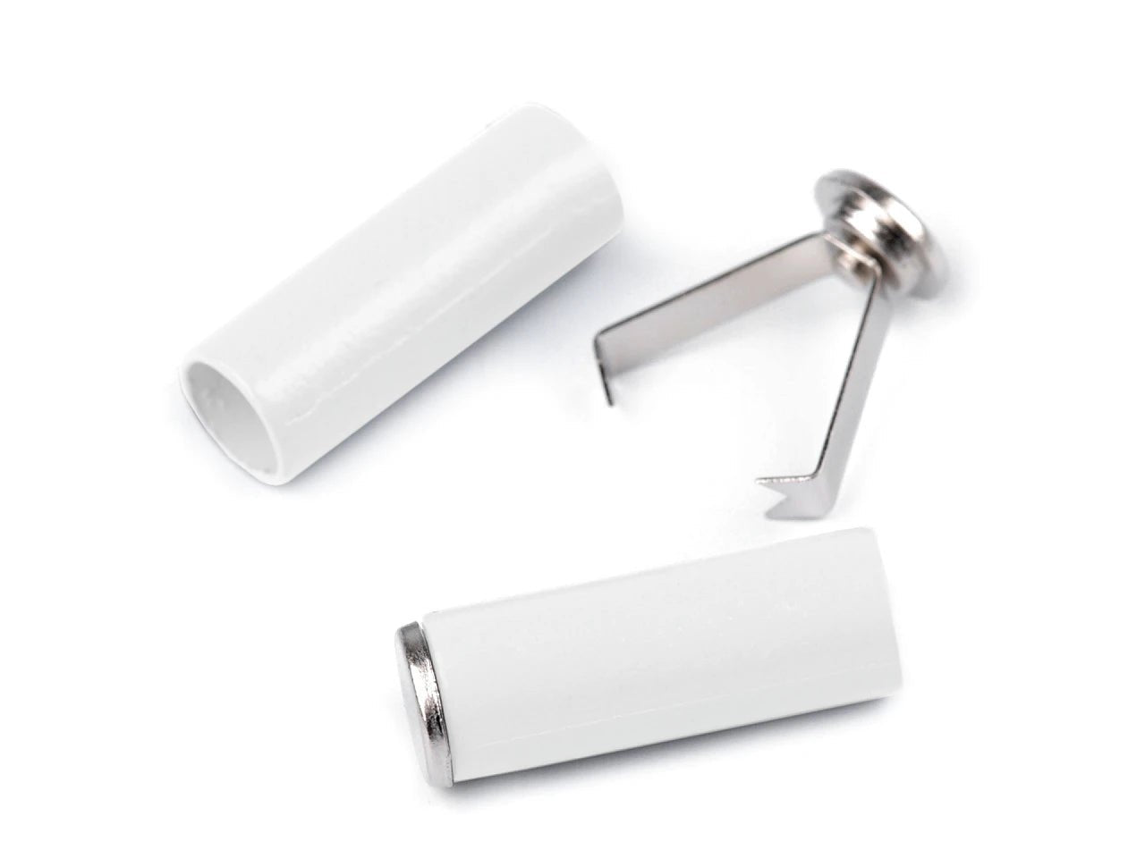 Image avec embout de finition de cordon avec stoppeur Ø5 mm, 4 pcs – solution pratique et esthétique – disponible chez Šarlotes audumi
