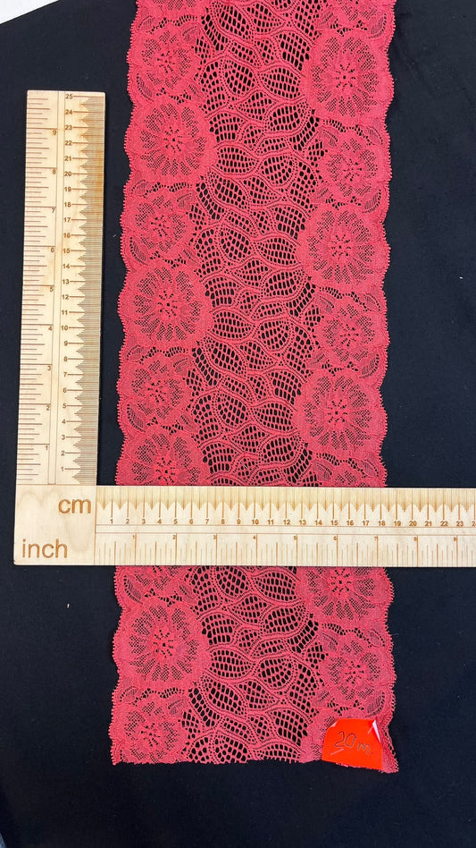 Bild von elastischer Spitze, 17 cm – rot, online erhältlich bei Šarlotes audumi