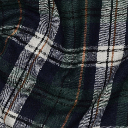 Attēls ar Flanelis - tumši zaļš rūtains 137 g/m² – pieejams Šarlotes audumi