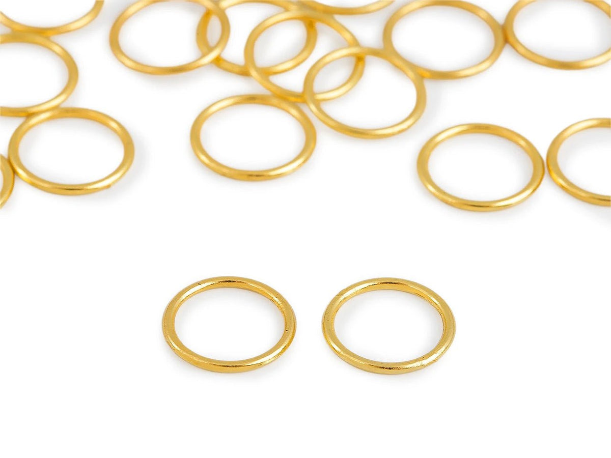 Bild mit Metallring für Unterwäsche und Träger – Ø10 mm – online erhältlich bei Šarlotes audumi