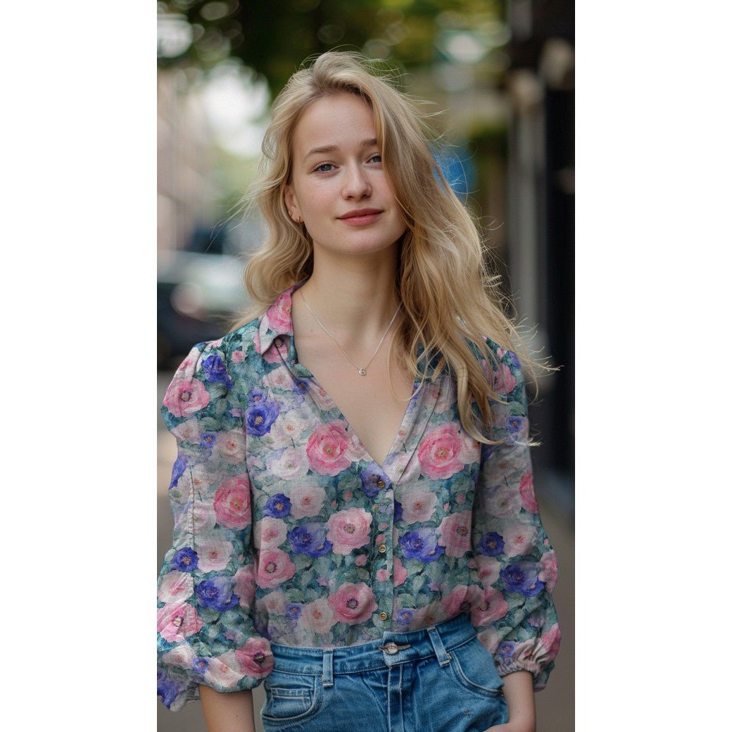 Attēls ar Muslīns - puķes uz petrolzila fona 120 g/m² – pieejams Šarlotes audumi