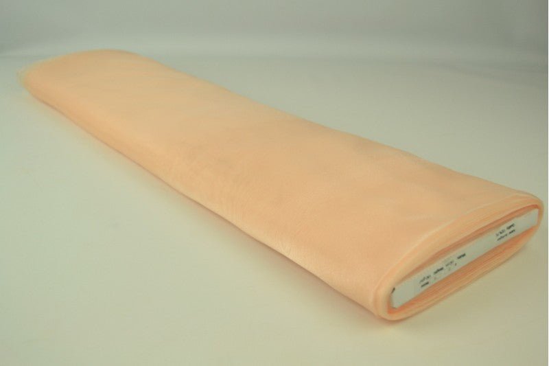 Organza - gaisīgs persiku tonis 25 g/m²