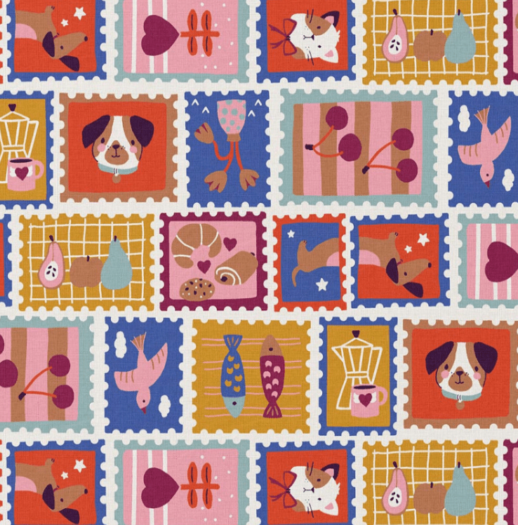 Bild mit Premium-Stoff aus 100 % Baumwolle – Retro-Briefmarken, online erhältlich bei Šarlotes audumi