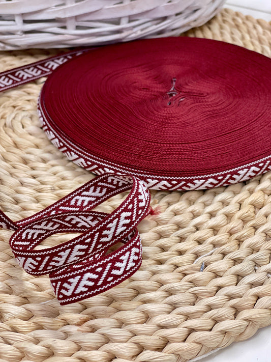 Tautiskā lente, josta Ūsiņš 12mm - bordo ar baltu - LV