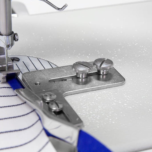 Attēls ar Universālās skrūves apmalotāju un vadotņu stiprināšanai, 2 gab. – pieejams Šarlotes audumi