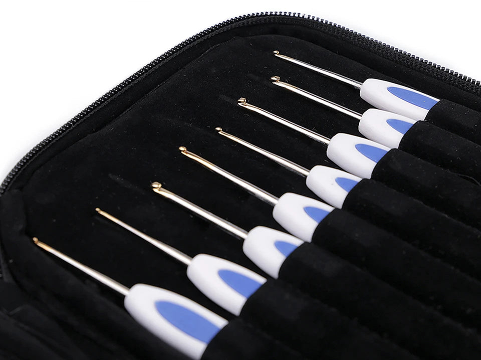 Tamboradatu komplekts futrālī – 16 ergonomiskas tamboradatas dažādos izmēros