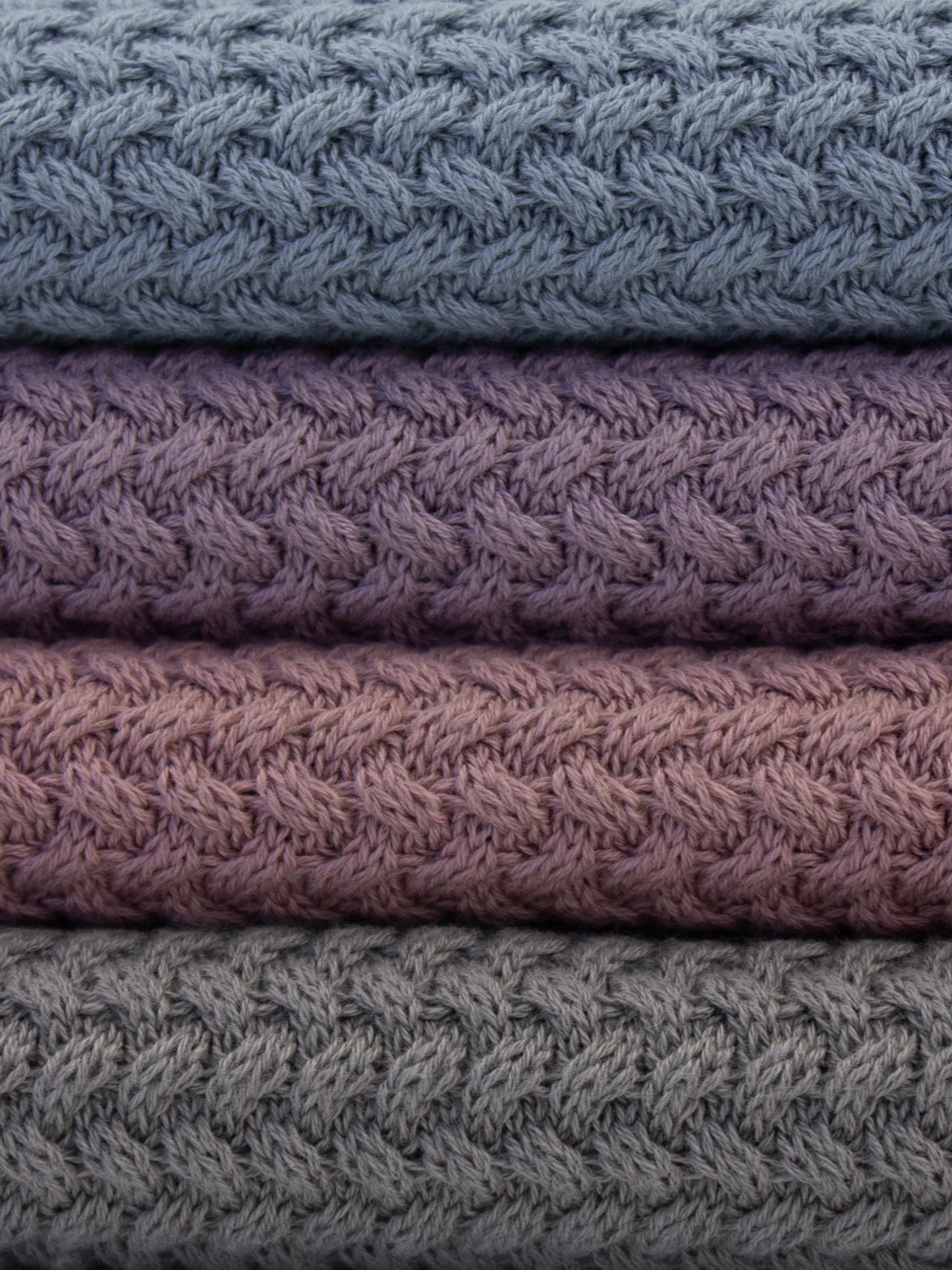 Attēls ar 100% kokvilnas adījums - rožu tonis 525 g/m² – pieejams Šarlotes audumi