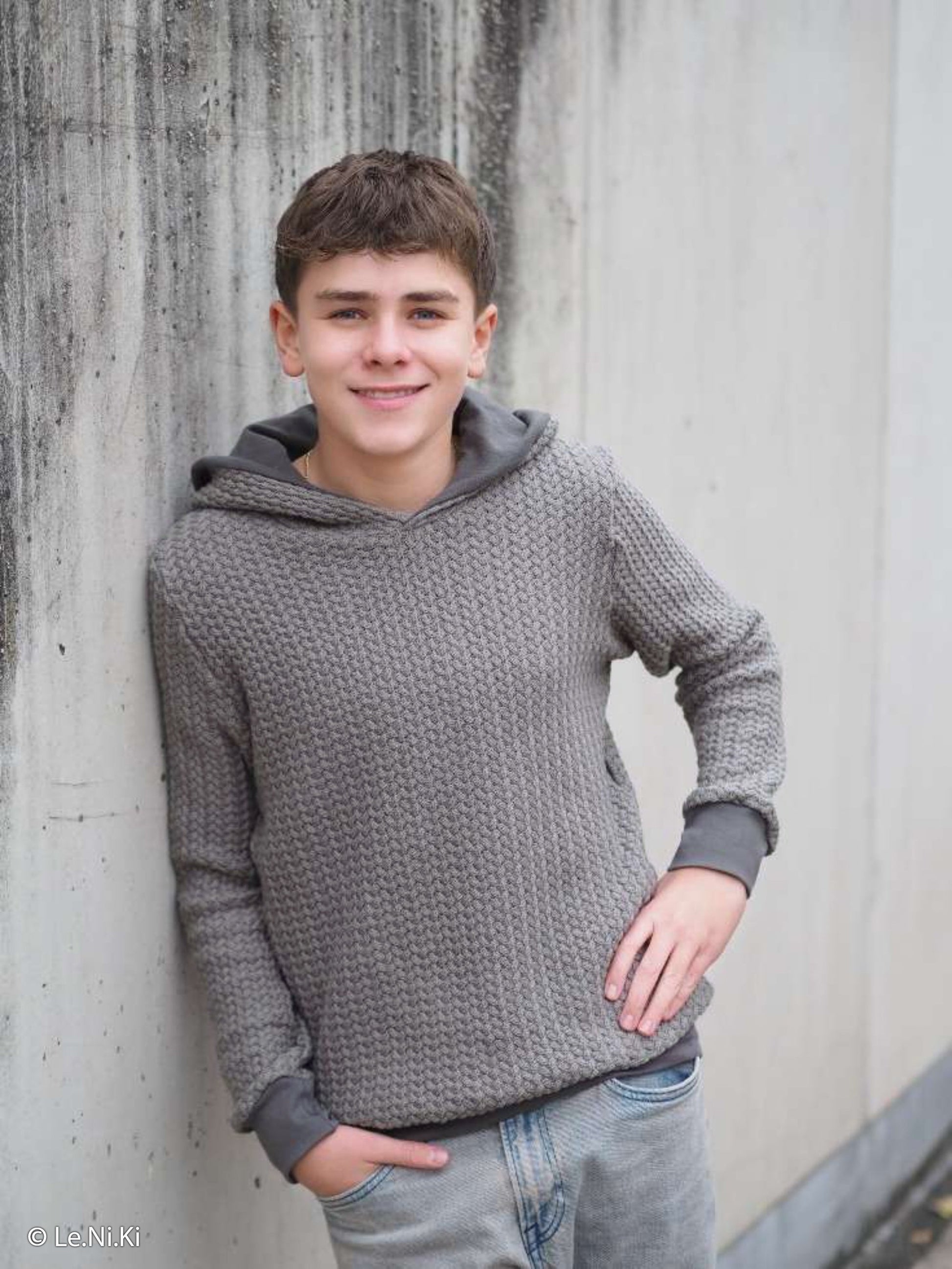 Attēls ar 100% kokvilnas adījums - tumši pelēks 525 g/m² – pieejams Šarlotes audumi