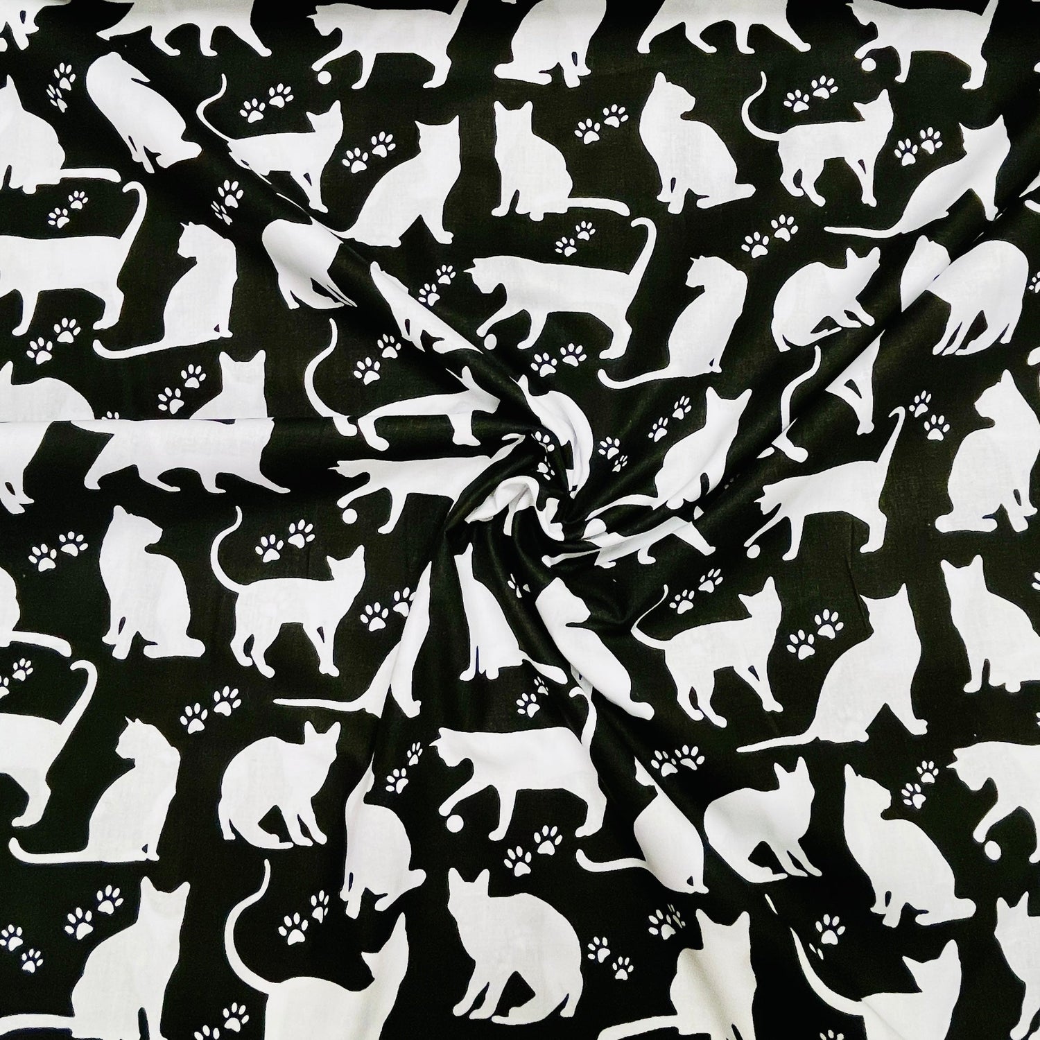 Fabrics 🐈‍⬛For cat lovers
