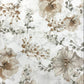 Attēls ar 100% Kokvilnas audums - balti ziedi 125 g/m² – pieejams Šarlotes audumi