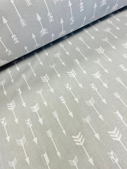 Tissu 100 % coton - flèches 125 g/m² – disponible chez Šarlotes audumi