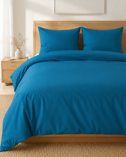 Image de tissu 100 % coton Kobold, couleur bleu minéral 220 cm – disponible en ligne chez Šarlotes audumi