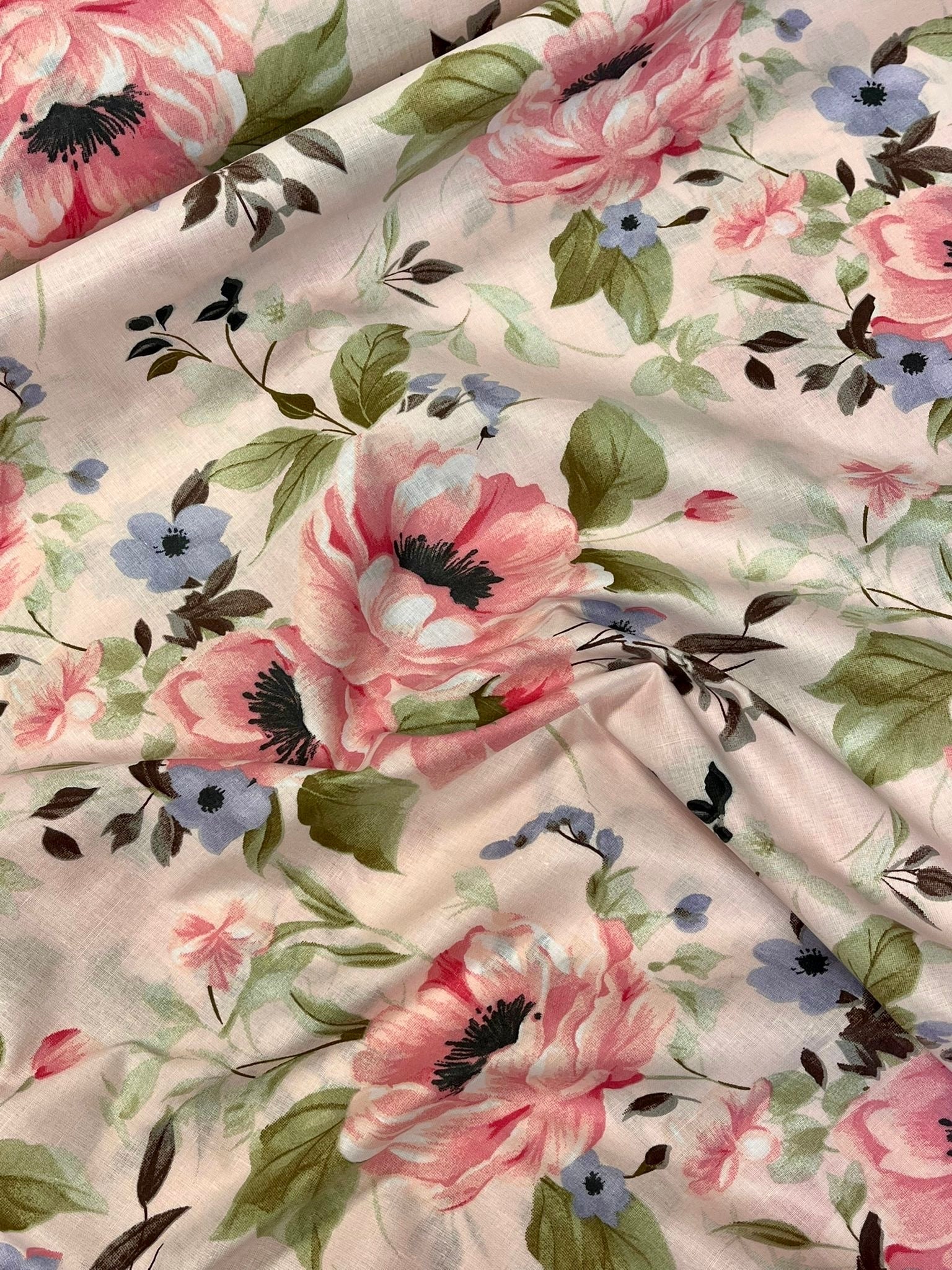 Attēls ar 100% Kokvilnas audums - peonijas 125 g/m² – pieejams Šarlotes audumi