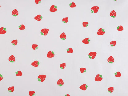 Image of 100% cotton strawberry fabric, 125 g/m² – available at Šarlotes audumi