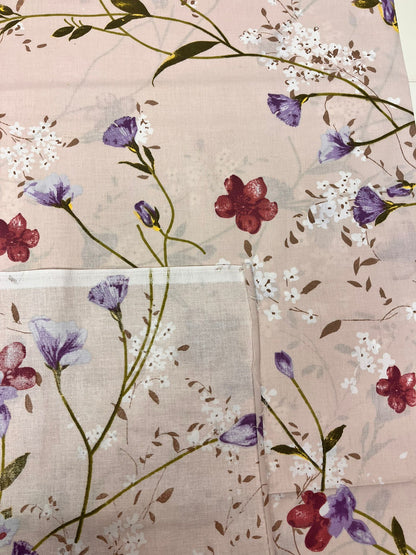 alt
Image with 100% cotton fabric - floral motif 125 g/m² – available at Šarlotes audumi