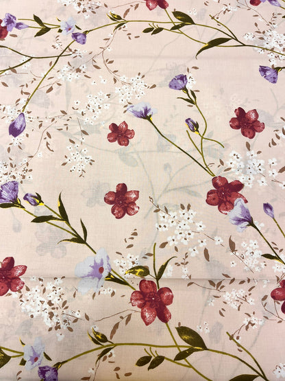 Image of 100% cotton fabric - floral pattern 125 g/m² – available at Šarlotes Audumi