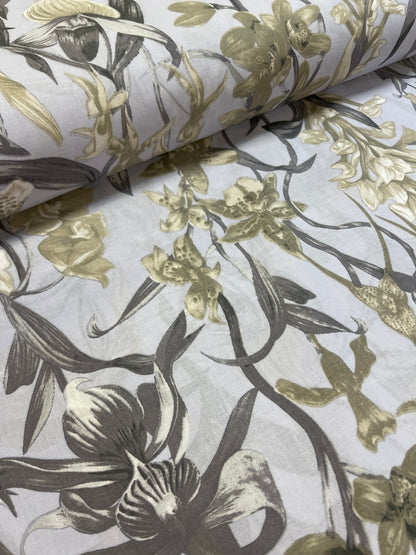 Tissu 100 % coton - motif floral gris 125 g/m²