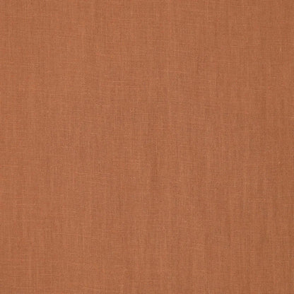Image de tissu en lin assoupli 100 % couleur cognac, 165 g/m² – disponible chez Šarlotes audumi