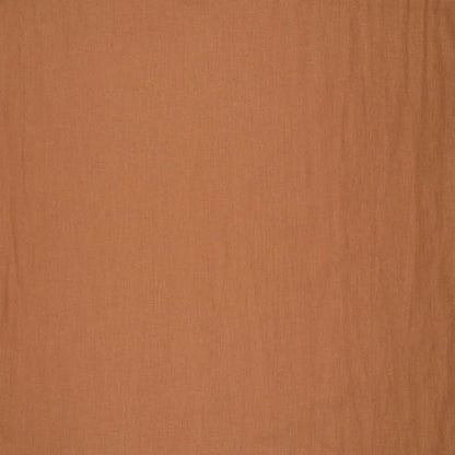 Image d’un tissu en lin adouci couleur cognac 100 % 165 g/m² – disponible chez Šarlotes audumi