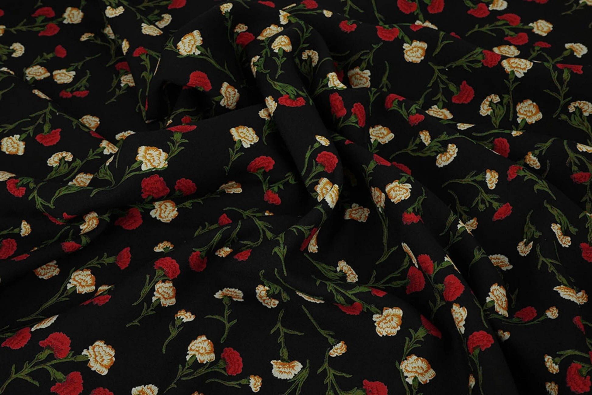 Image of 100% viscose fabric - delicate red flowers 115 g/m² – available at Šarlotes audumi