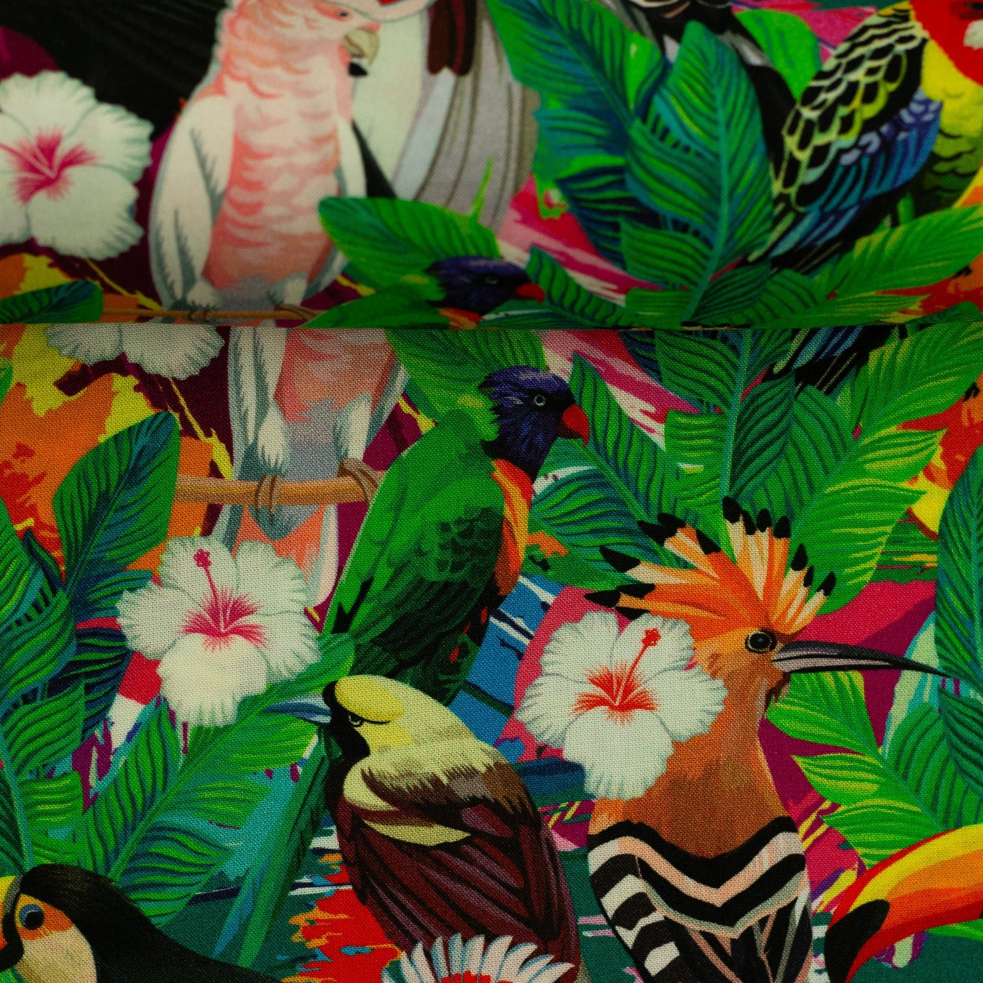 Image avec tissu 100 % viscose - carnaval tropical 125 g/m² – disponible chez Tissus Charlotte