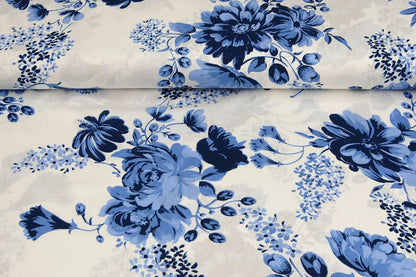 100% tissu en viscose - motif floral bleu 95 g/m²
