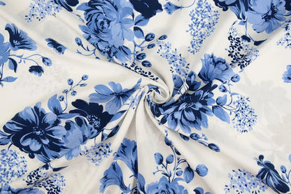Tissu 100 % viscose - motif floral bleu 95 g/m²