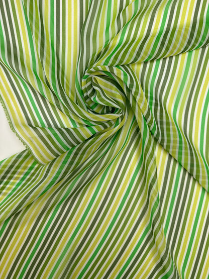 Tissu crêpe 100 % soie d’Italie - rayures vertes 55 g/m²