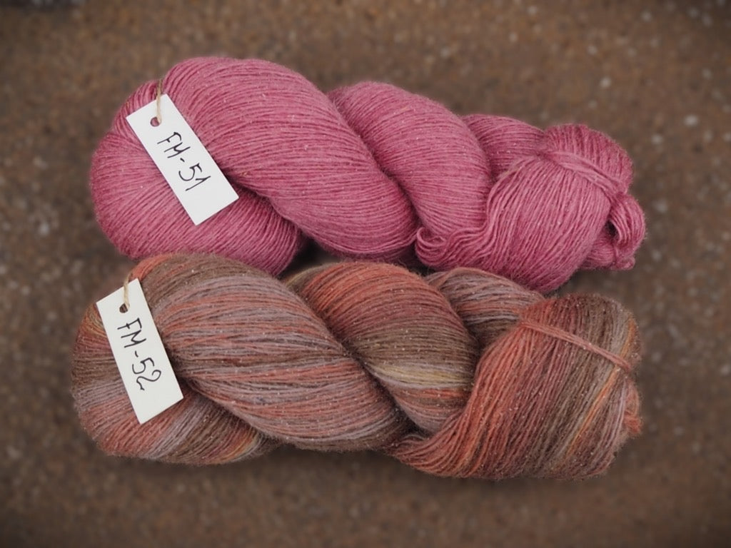 Siūlai Pāces vilnas fabrika 100% Merino- 100 g / 470 m