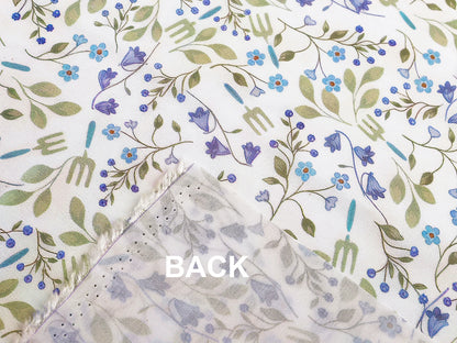Premium dünner 100% Baumwollstoff - blaue Blumen