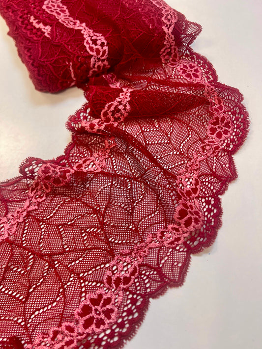 Elastīgā mežģīne 20 cm-sarkana ar gaišiem akcentiem