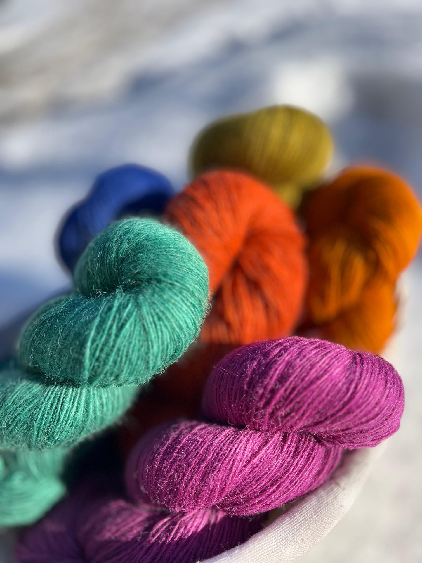 Siūlai Pāces vilnas fabrika 100% Merino- 100 g / 470 m