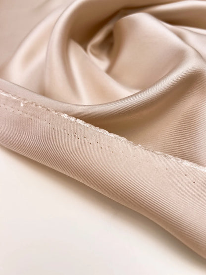 Tissu en sergé de soie 100 % beige-Italie