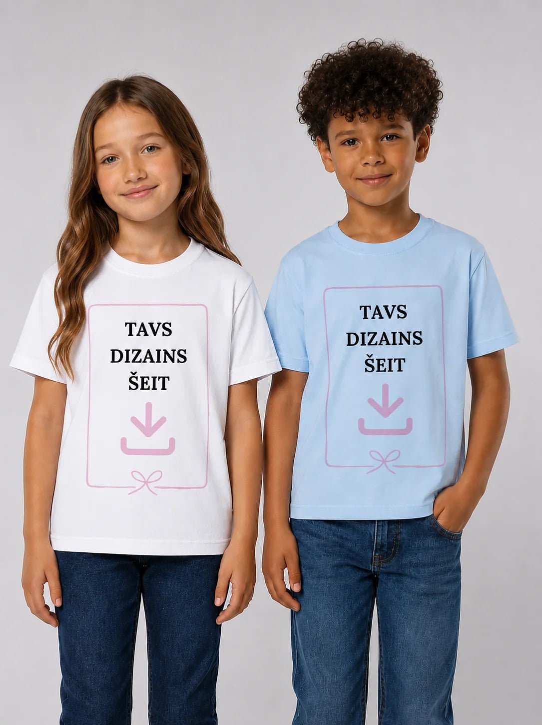 Image d’un T-shirt enfant imprimé avec votre design – disponible chez Šarlotes audumi