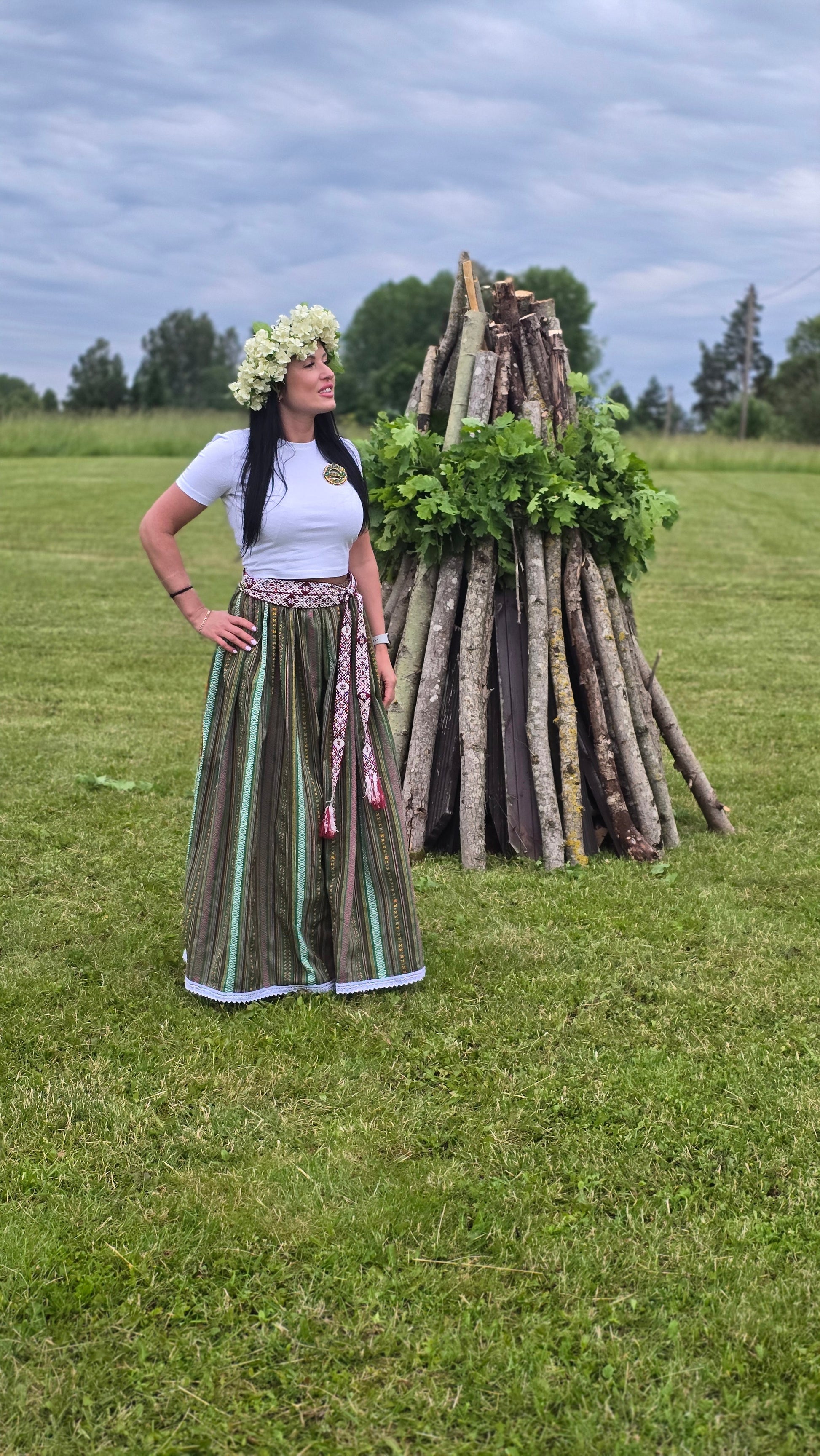 Image of a free tutorial, "Jāņi skirt with elastic" – available at Šarlote's Fabrics
