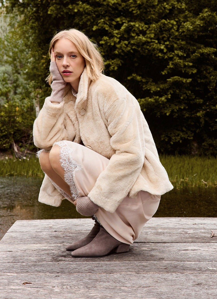 Bild mit Burda Style Magazin – Oktober 2026 | 181 Schnittmuster – online erhältlich bei Šarlotes audumi