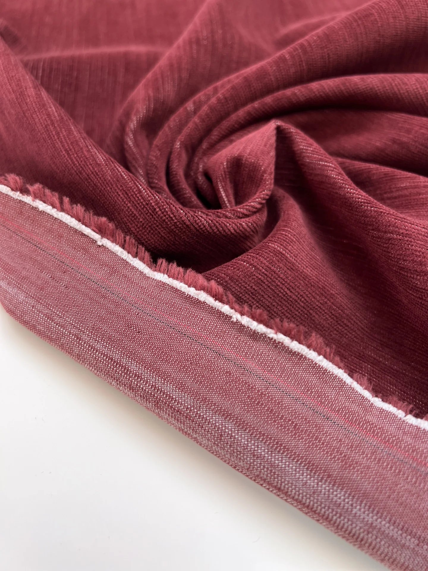 Tissu en velours de coton avec élasthanne, rouge foncé – Italie