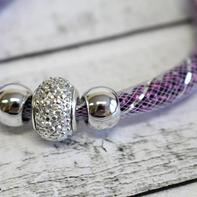 Attēls ar “Charm” pērlītes ar metālisku efektu| 9 × 14 mm 10 gab| dažādas krāsas – pieejams Šarlotes audumi