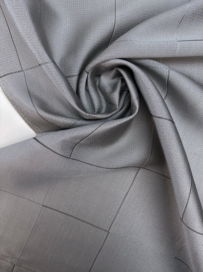 Tissu italien en viscose et soie à carreaux gris – 120 g/m²