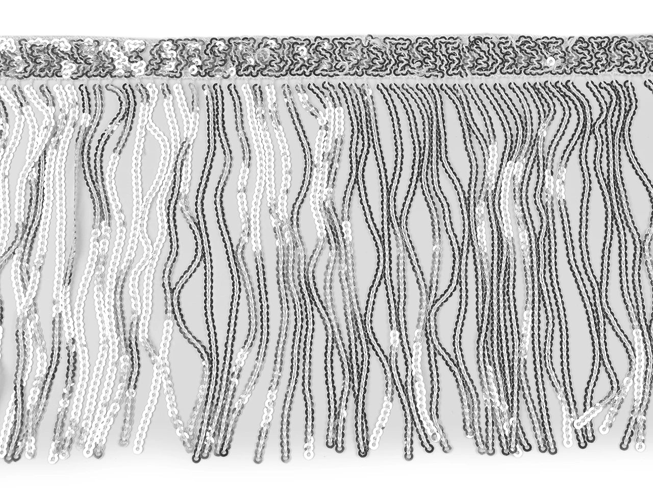 Attēls ar Dekora lente ar fliteru bārkstīm – 15 cm plata - sudraba – pieejams Šarlotes audumi