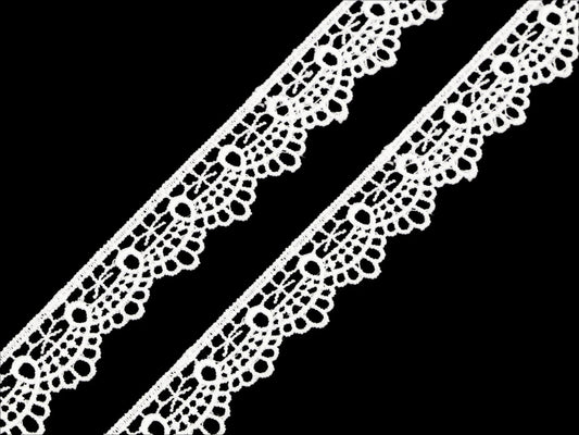 Image avec dentelle guipure décorative 17 mm blanc chaud – disponible en ligne chez Šarlotes audumi