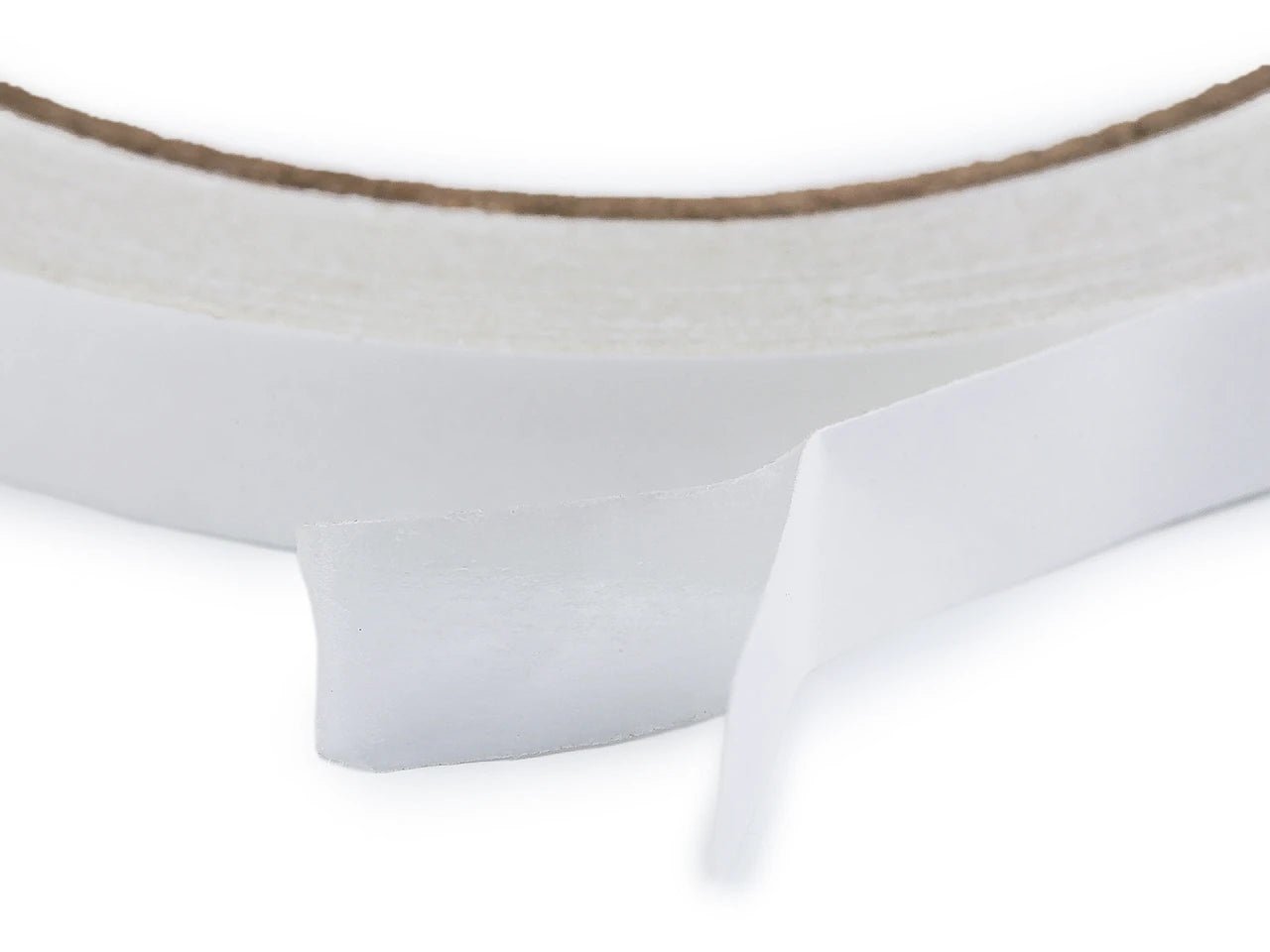 Image du ruban adhésif double face pour textile 10 mm – disponible chez Šarlotes audumi
