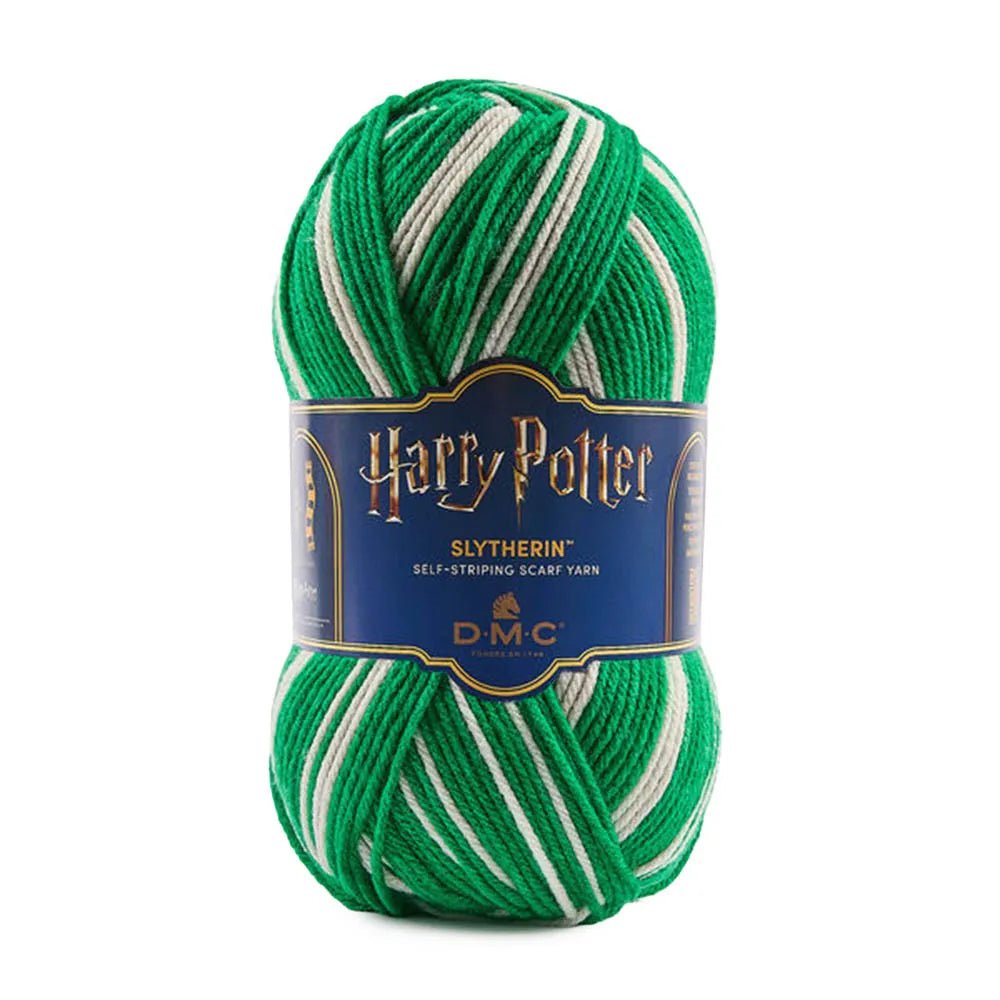 Abbildung des DMC Harry Potter Magic Garns, 300 g / 410 m – selbststreifendes Garn in den Farben der Hogwarts-Häuser – online bei Šarlotes audumi erhältlich