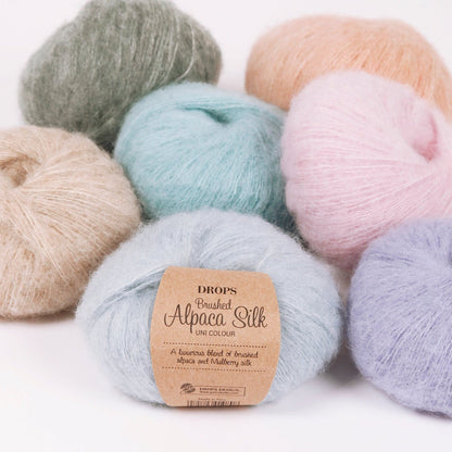 Image de la laine DROPS Brushed Alpaca Silk - 25 g / 140 m – disponible chez Šarlotes audumi