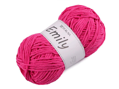 Image of Emily yarn - plush yarn - 100g / 120 m – available at Charlotte Fabrics