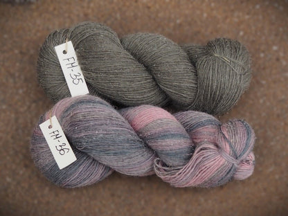 Attēls ar Dzijas Pāces vilnas fabrika 100% Merino - 100 g / 470 m – pieejams Šarlotes audumi