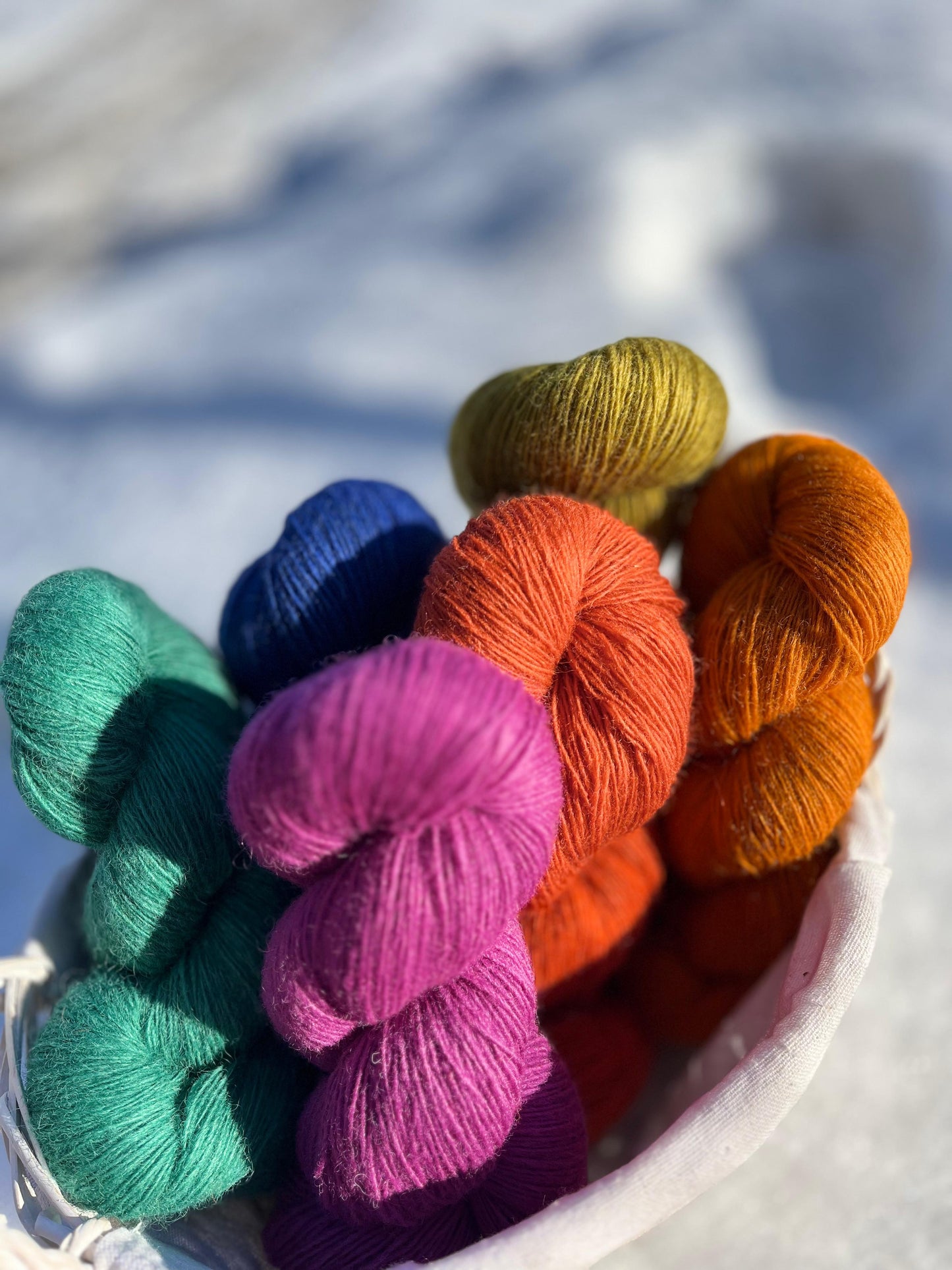 Attēls ar Dzijas Pāces vilnas fabrika 100% Merino - 100 g / 470 m – pieejams Šarlotes audumi