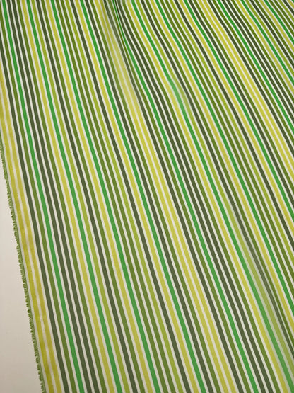 Tissu crêpe 100 % soie d’Italie - rayures vertes 55 g/m²